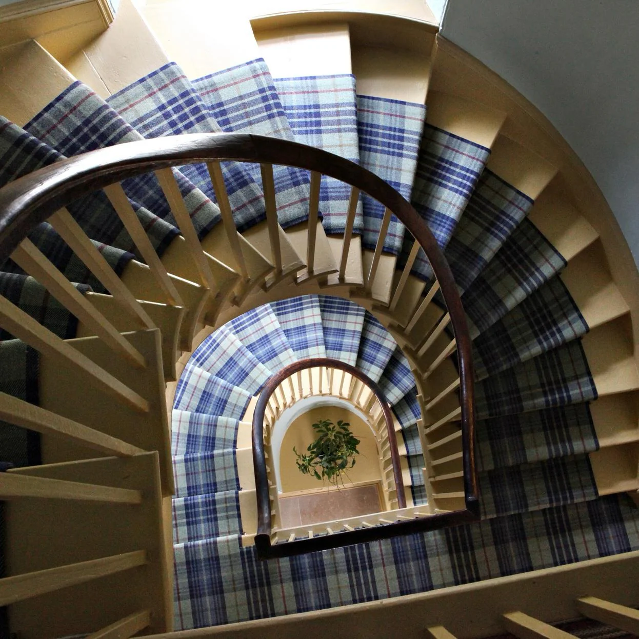 Ballone Wool Carpet - Image 4