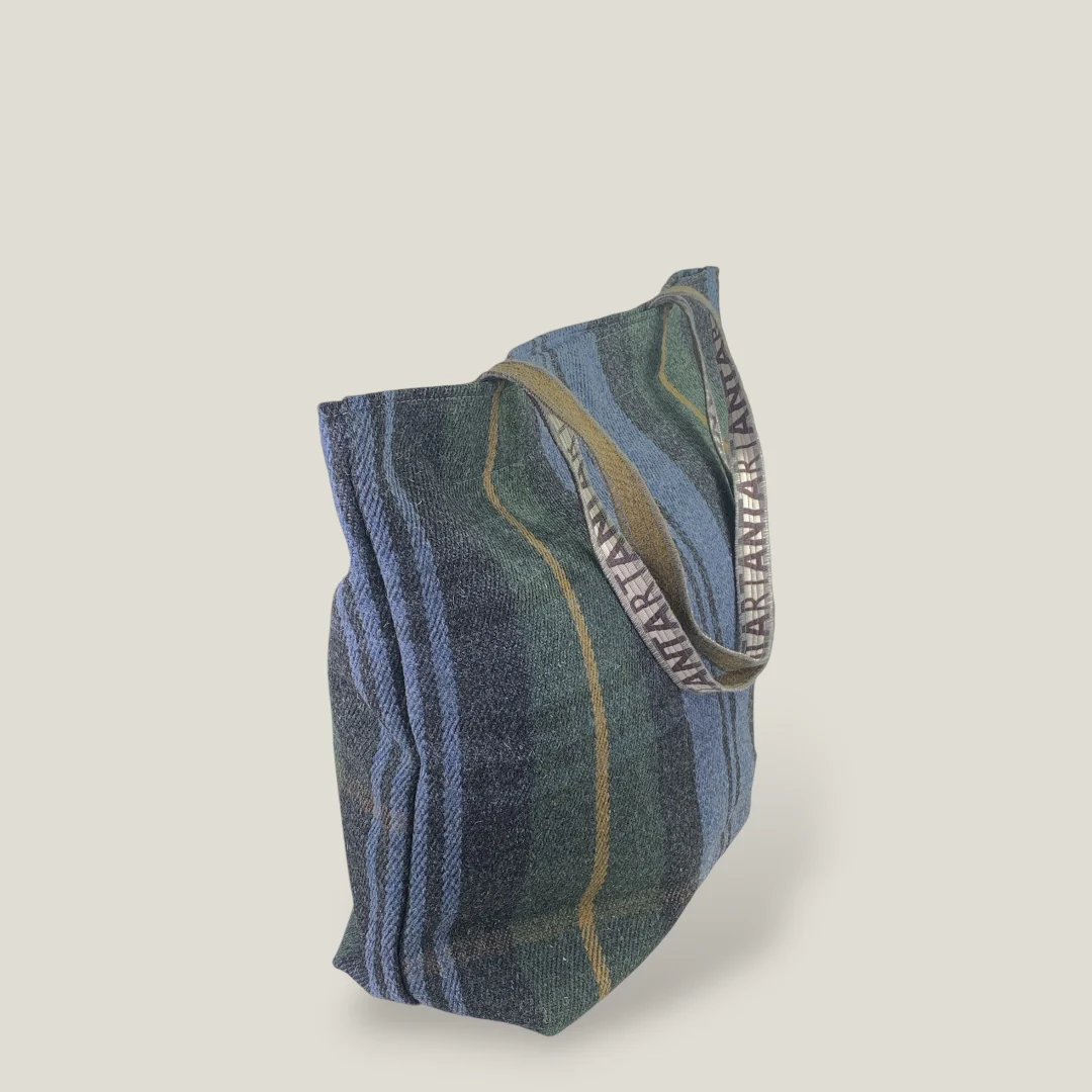 Brodick Travel Bag - Image 4