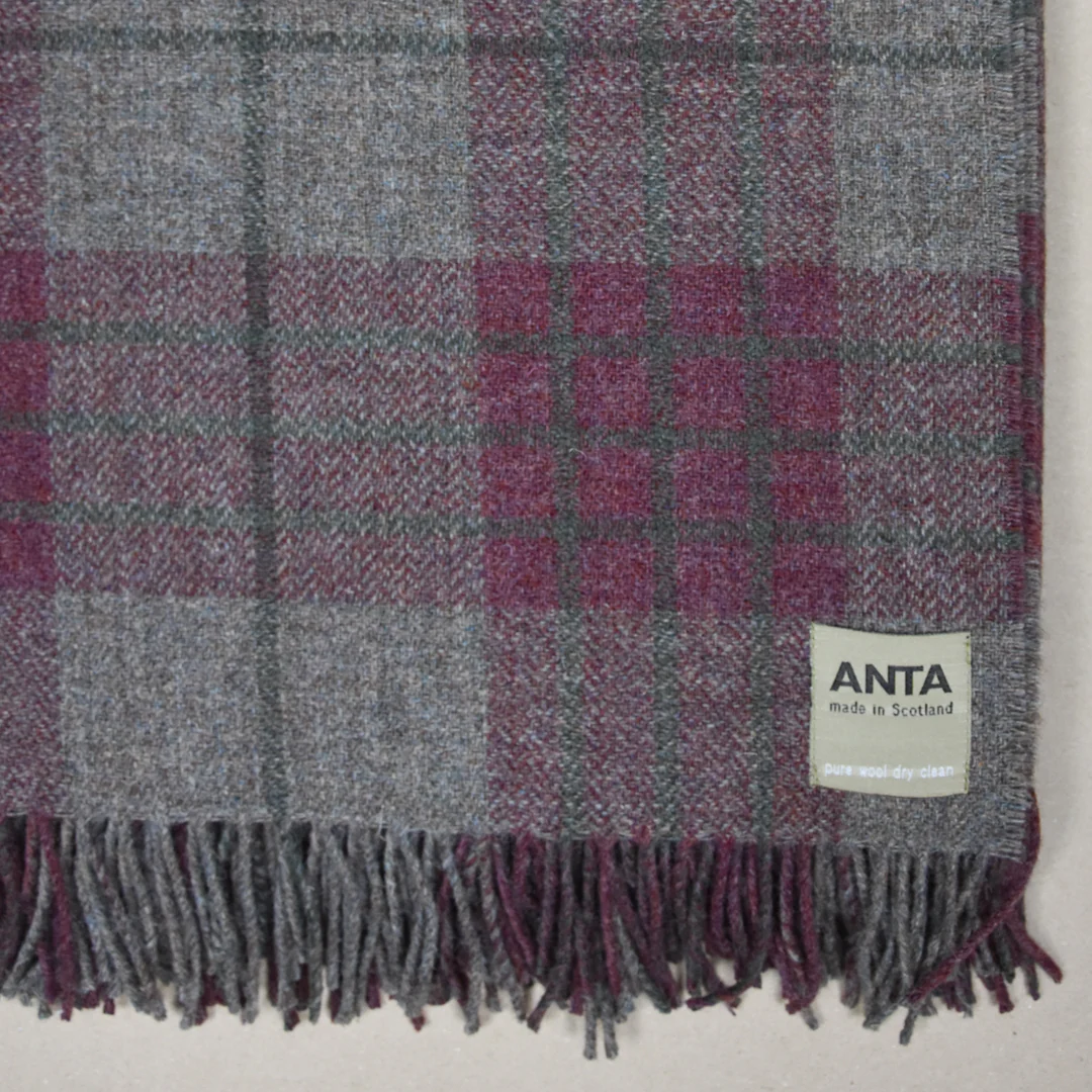 Duncan Chisholm Scottish Lambswool Throw - Image 2