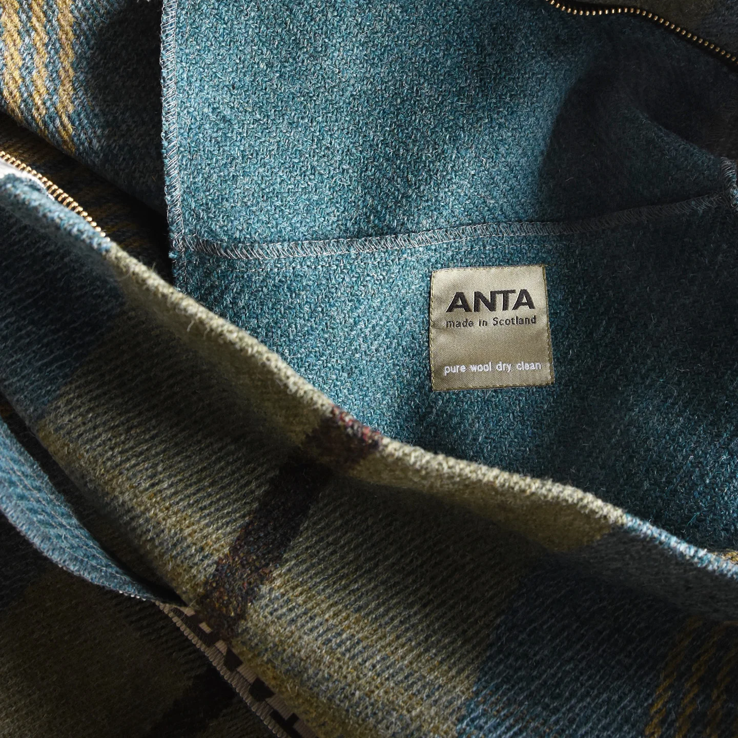 Duncan Macgillivray Travel Bag - Image 5