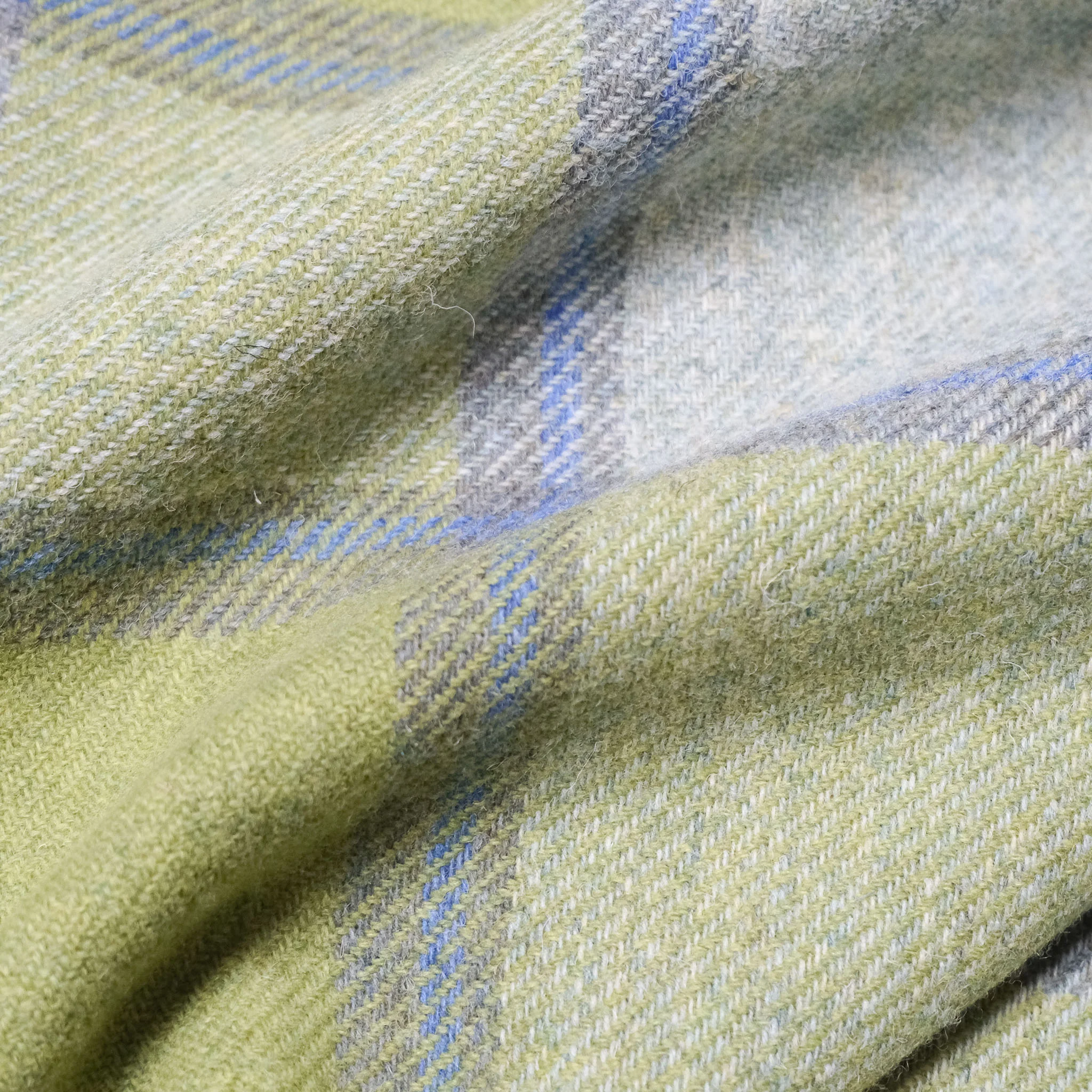 Elsie Inglis Scottish Lambswool Throw - Image 4