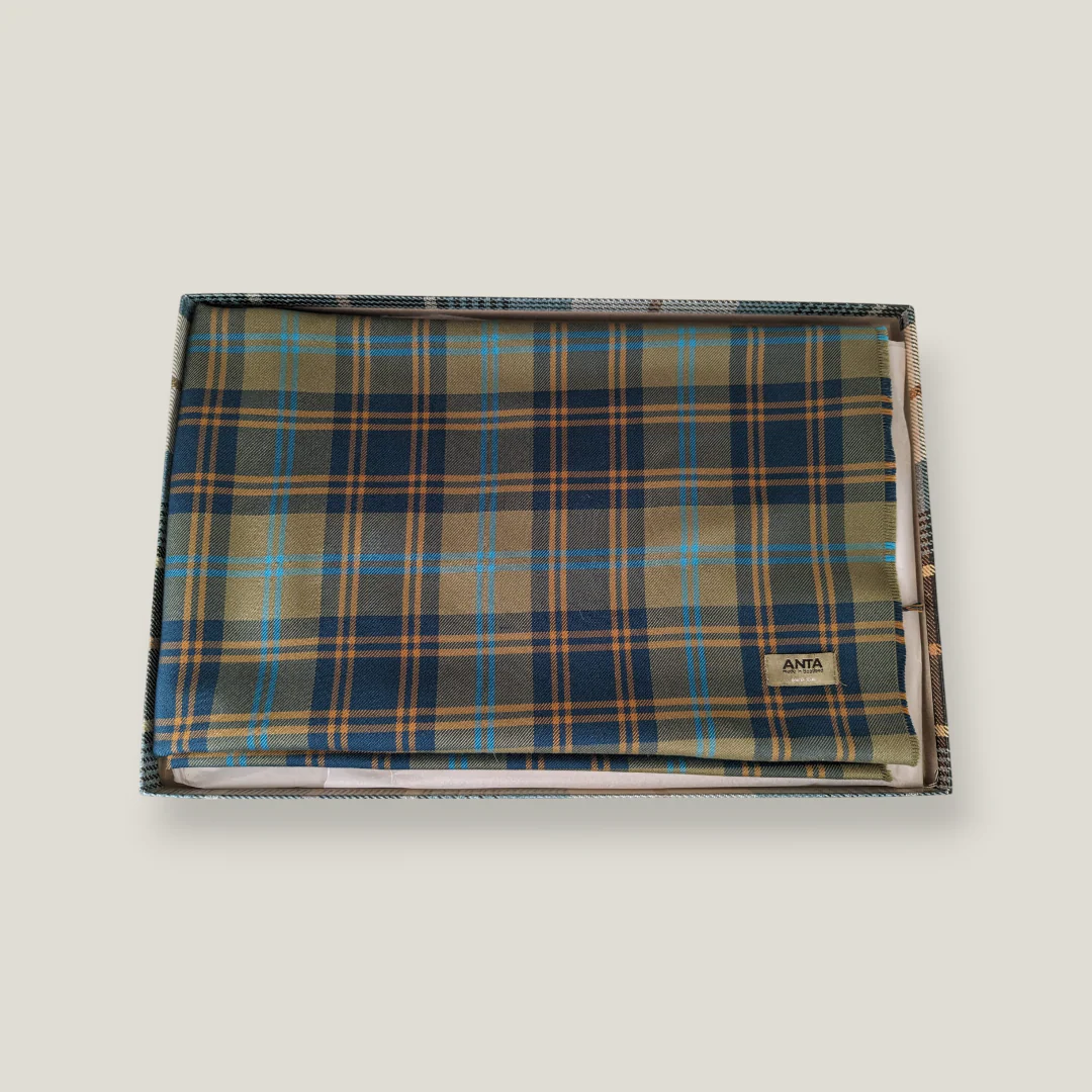 Ewan Douglas Silk - Image 4