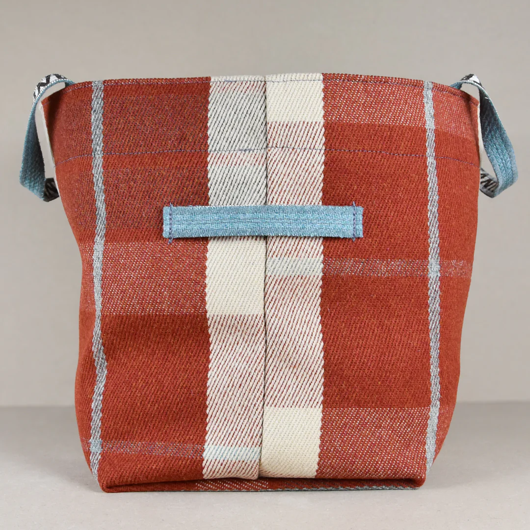 Mary Fraser Log Bag - Image 4