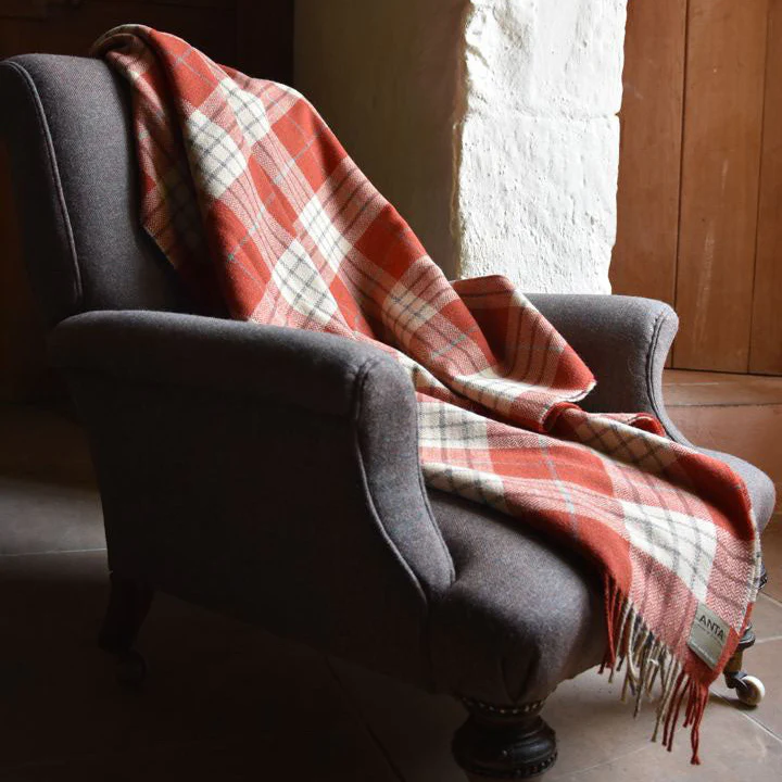 Muriel Spark Scottish Lambswool Throw - Image 4