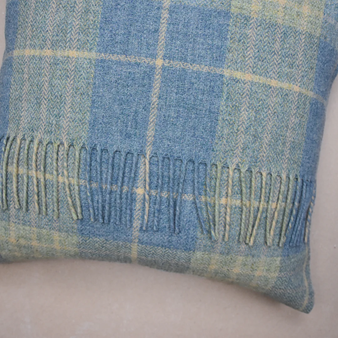 Robert Carver Scottish Lambswool Throw Cushion Cover - Image 2