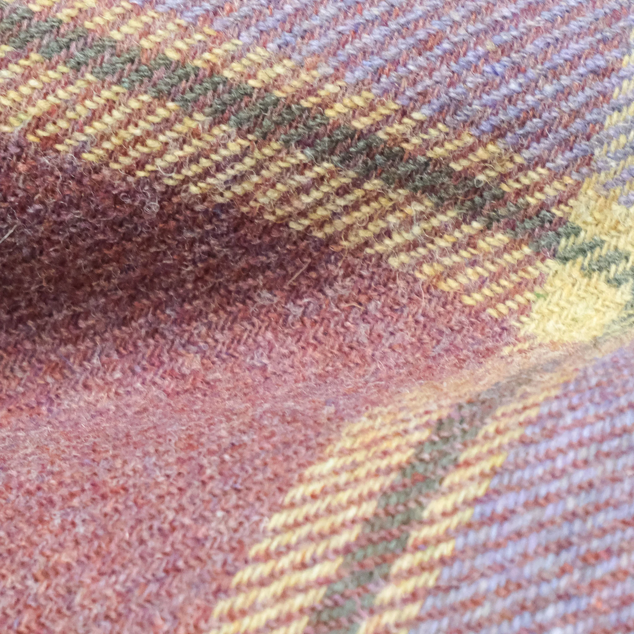 Thomas Erskine Scottish Lambswool Throw - Image 4