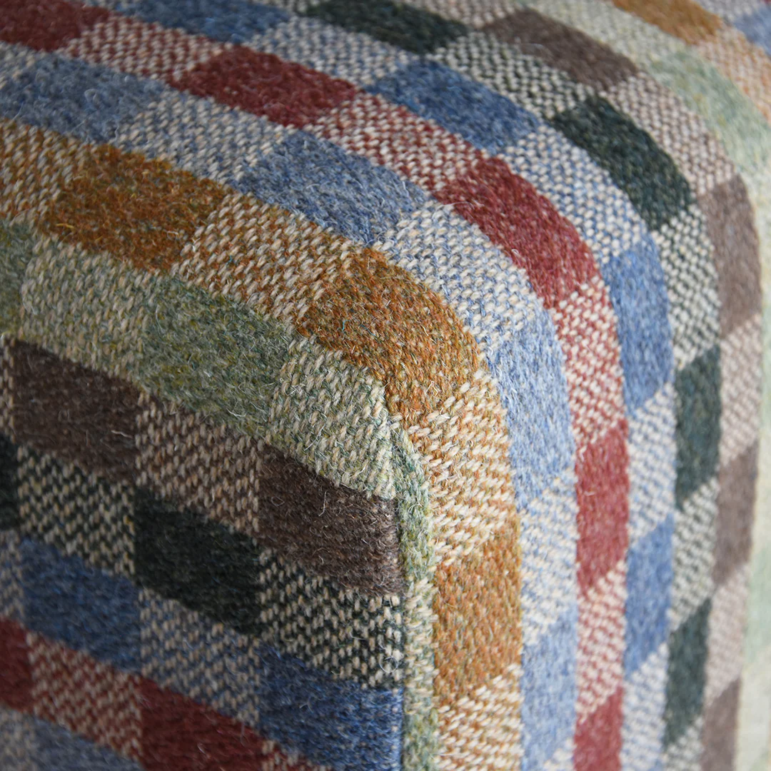 Uist Carpet Cube - Image 4